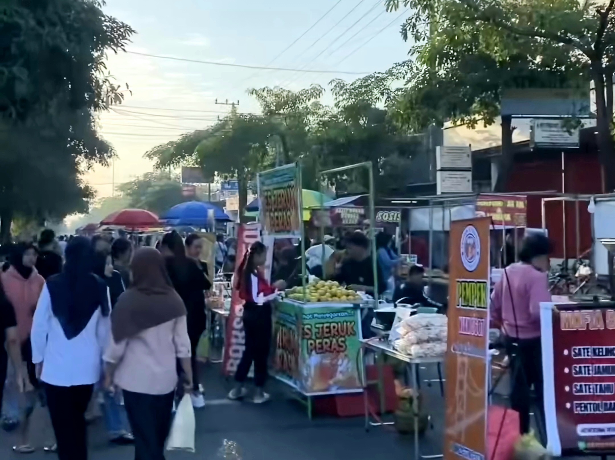 Car Free Day Tercoreng! Tarif Parkir Liar di Tulungagung Dikeluhkan Warga