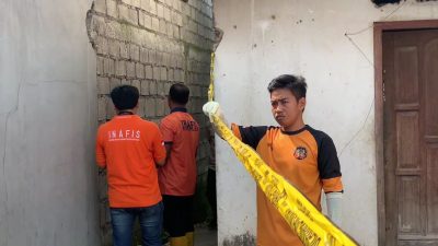 Warga Syok Temuan Mayat Membusuk di Kontrakan Jombang, Diduga Korban Diracun Istri