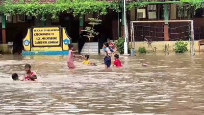 Ini 5 Kecamatan di Jombang yang Dilanda Banjir, Warga Sudah Bertahan Tapi Bantuan Tak Kunjung Datang!