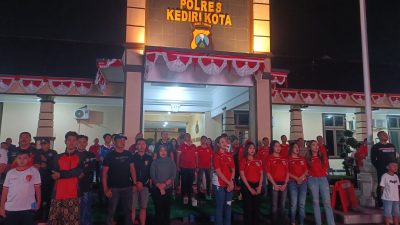Polres Kediri Kota Gelar Nobar Timnas, Ratusan Warga Nikmati Sajian Gratis