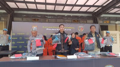 Komplotan Copet Antar-Kota Dibekuk Usai Beraksi di Golden Swalayan Kediri