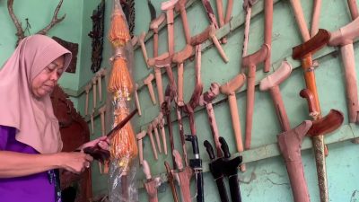 Permintaan Naik Tajam! Jasa Cuci Pusaka di Jombang Ramai Diserbu Menjelang Suro