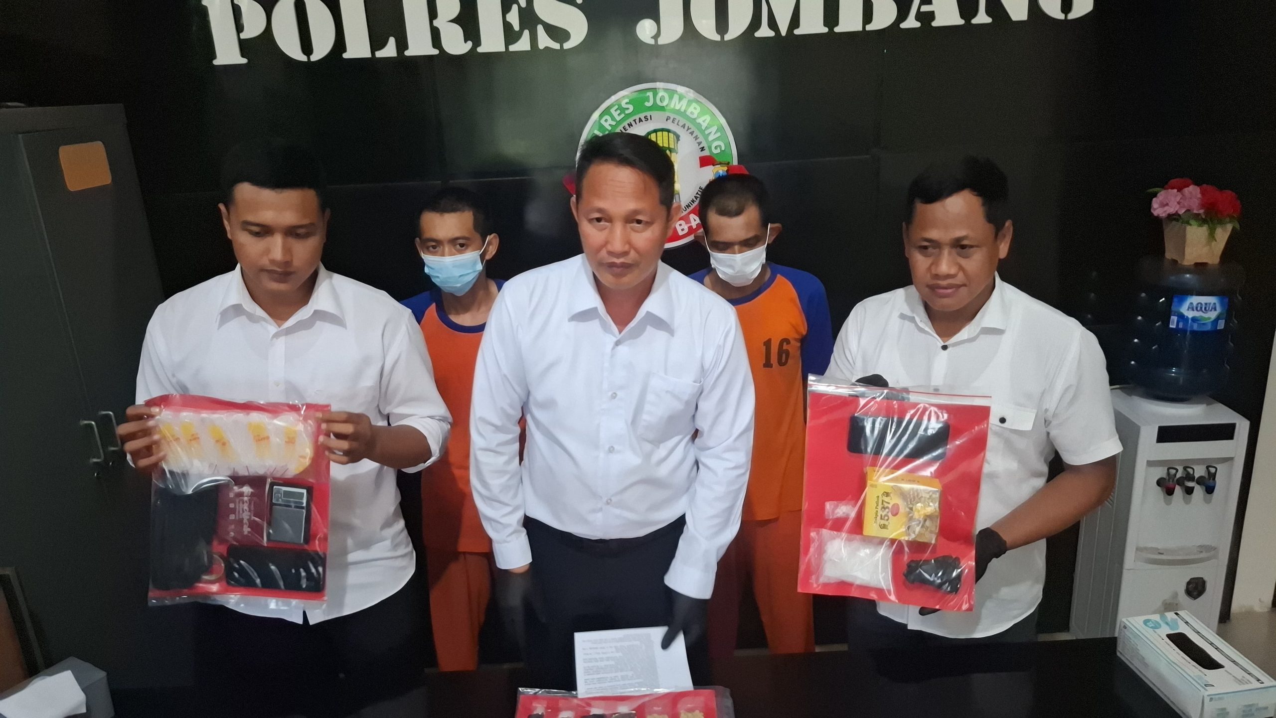 Jaringan Narkoba Mojokerto–Jombang Terbongkar, Dua Kurir Tertangkap Tangan!