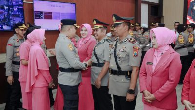 Kapolres Jombang Pimpin Sertijab, Dorong Penyegaran dan Kinerja Optimal