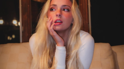 Influencer Natalie Reynolds Nangis di Depan Kantor TikTok, Ternyata Gegara Prank Tunawisma Lompat ke Danau