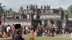 Menelusuri Jejak Sejarah di Candi Penataran: Relief Kisah Rama-Shinta yang Memikat Wisatawan