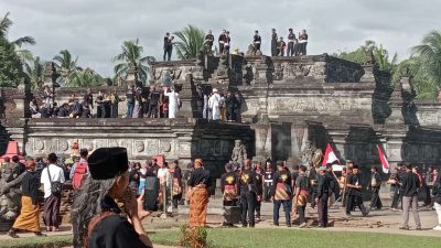 Menelusuri Jejak Sejarah di Candi Penataran: Relief Kisah Rama-Shinta yang Memikat Wisatawan