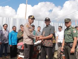 Polres Blitar Dukung Ketahanan Pangan, Serahkan Benih dan Alsintan Saat Panen Raya Jagung