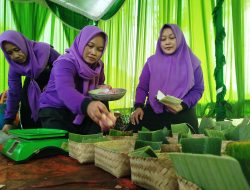 DPC PKB Ponorogo Gunakan Besek Bambu untuk Distribusi Daging Kurban, Wujud Kepedulian Lingkungan