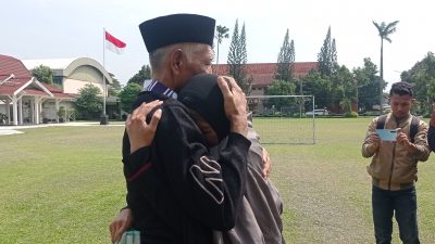 Tangis Haru Sambut Kepulangan Jamaah Haji Kloter 45 Asal Kabupaten Kediri