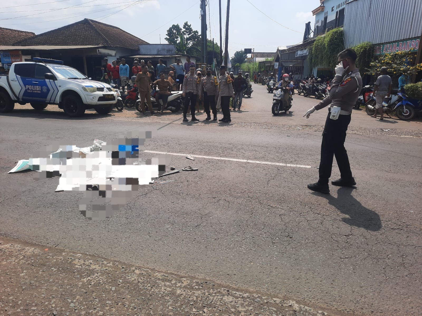 Miris! Perempuan Tewas Terlindas Truk di Ngantru, Sopir Diduga Kabur Usai Kecelakaan