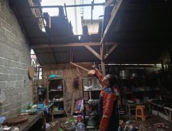 Angin Puting Beliung Rusak 18 Rumah di Tulungagung, BPBD Siapkan Bantuan Genteng dan Asbes”