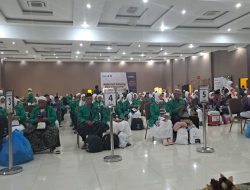 Kelelahan Perjalanan Jauh, Sejumlah Jamaah Haji Asal Tulungagung Pulang Langsung Dijemput Ambulans