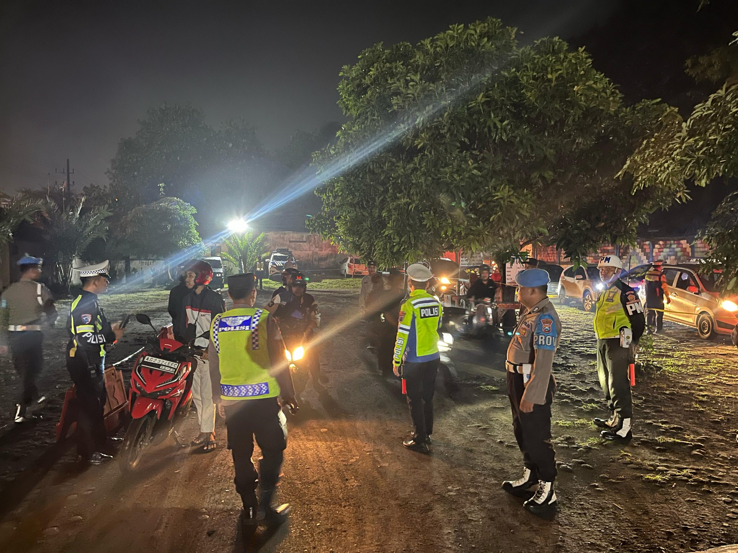 84 Pengendara Terjaring Razia di Sekitar Pagora, Polres Kediri Kota Tindak Tegas Pelanggar