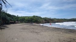 Pantai Serit Blitar, Surga Tersembunyi untuk Menikmati Sunset dan Serunya Susur Muara