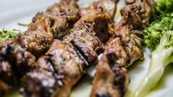 5 Tips Memasak Daging Kambing agar Cepat Empuk dan Tidak Bau Prengus