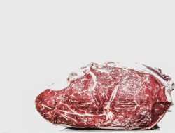 7 Tips Menyimpan Daging Kurban di Kulkas Supaya Bertahan hingga Satu Bulan 