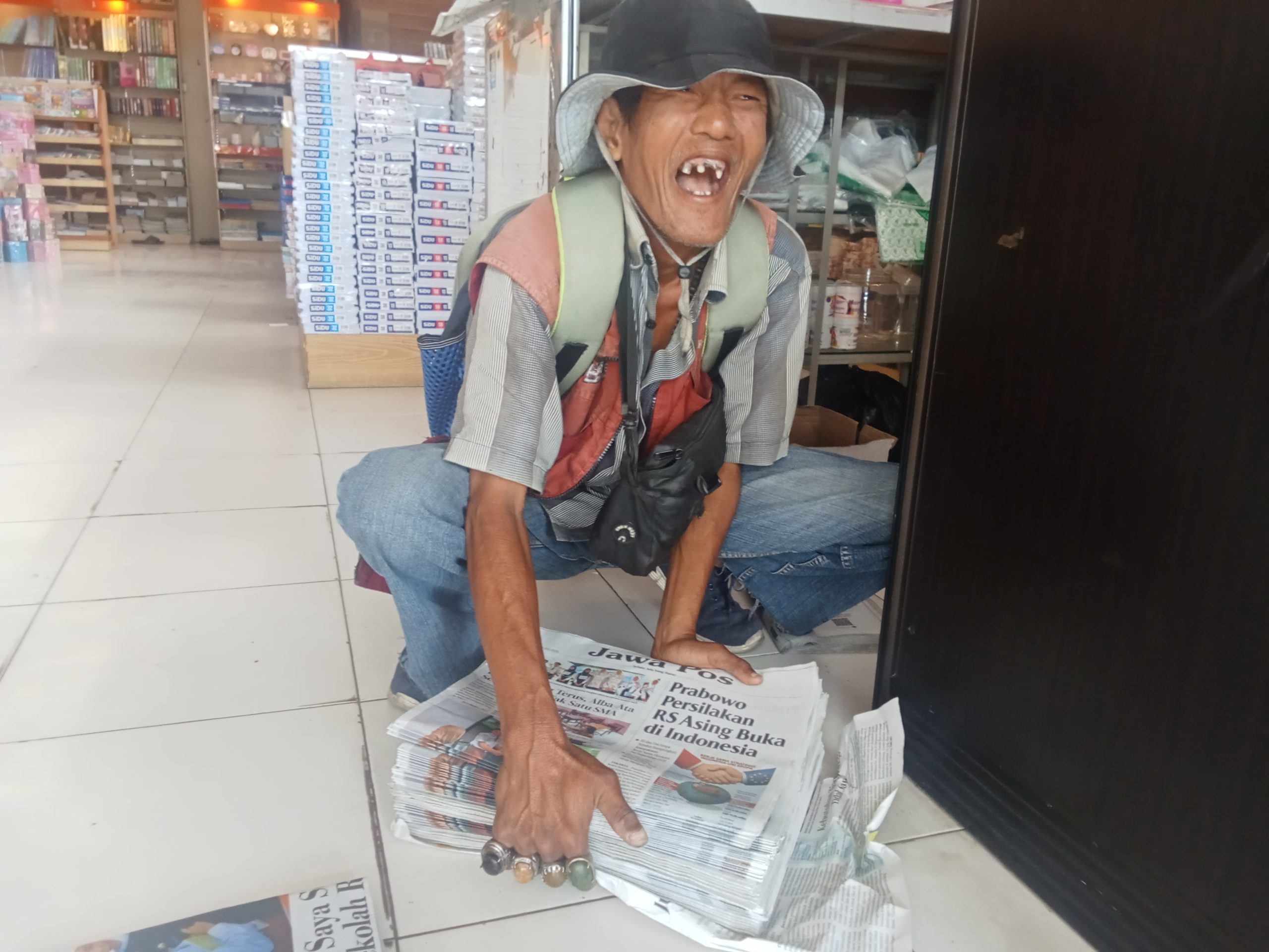 Sunyoto, Loper Koran Terakhir Kota Kediri yang Masih Setia di Era Digital