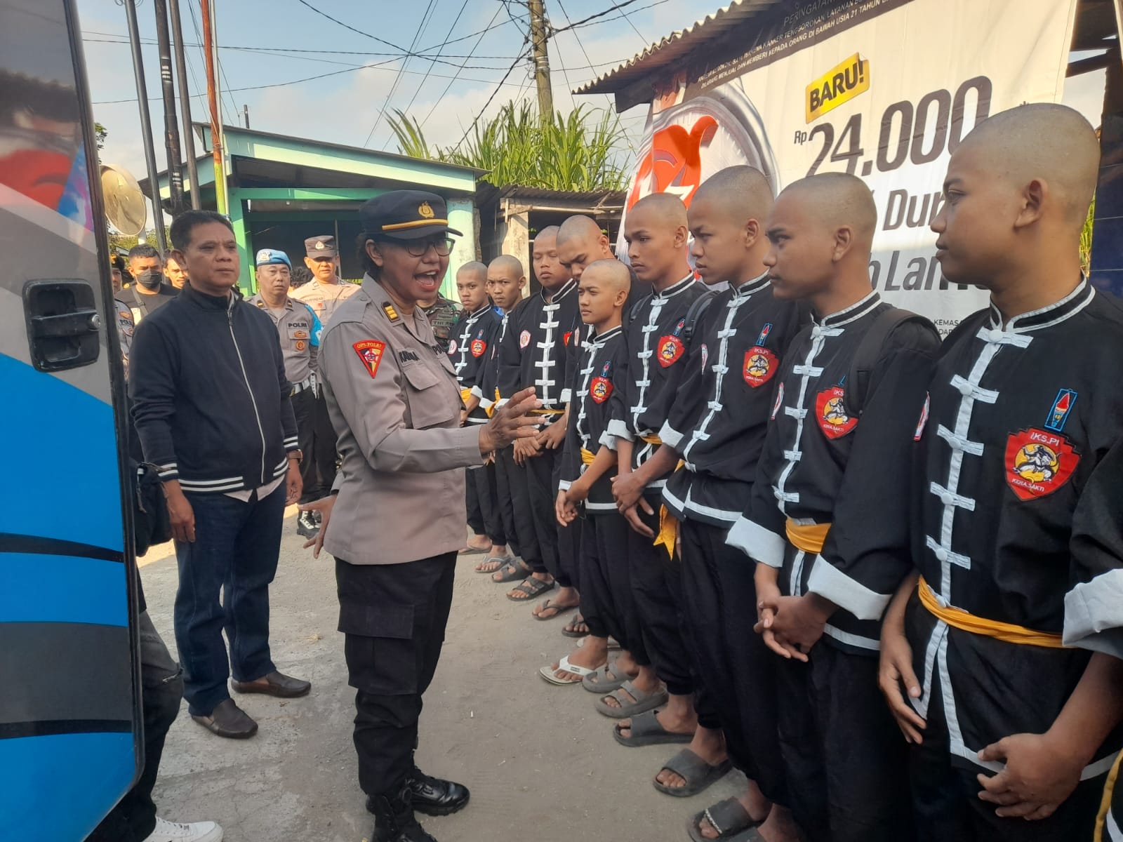 Polsek Pesantren Gelar Apel Pengamanan, Pastikan Rombongan IKS PI Kera Sakti Berangkat Aman ke Madiun