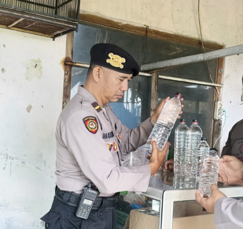 Jual Arak Tanpa Izin, Warga Bandar Lor Ditangkap Polsek Semen