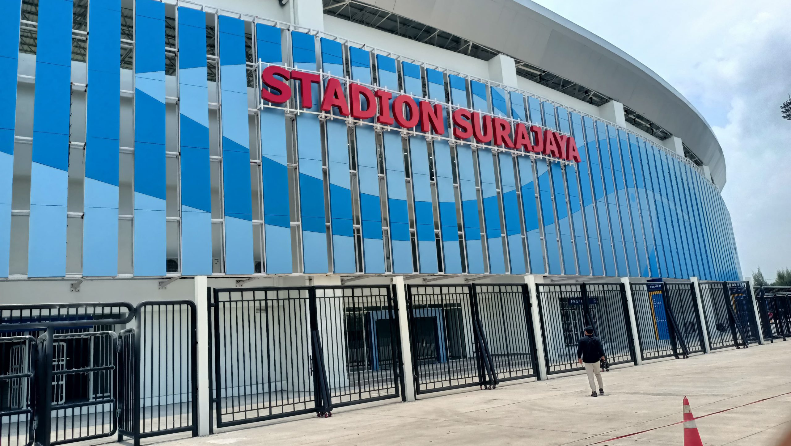 Mandor Proyek Stadion Surajaya Tuntut Pembayaran: Ratusan Pekerja Terancam Tak Digaji, Kadispora Lamongan Dipanggil Sekda