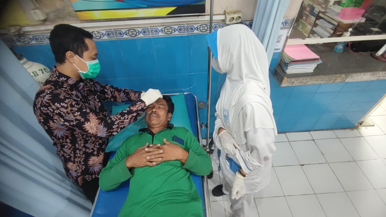 Diduga Kesal Dibangunkan, Tukang Tambal Ban di Lamongan Aniaya Sopir dan Kenek Truk Asal Rembang
