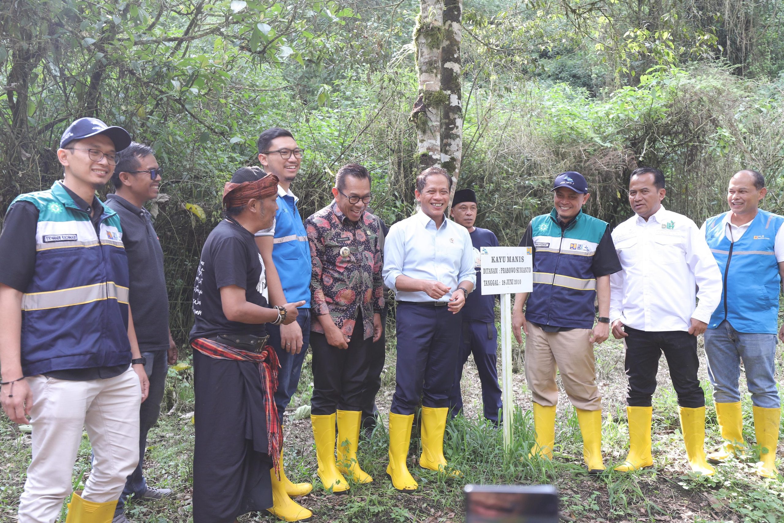 Penanaman Pohon Serentak di Kota Batu, Komitmen Nyata Hadapi Krisis Iklim