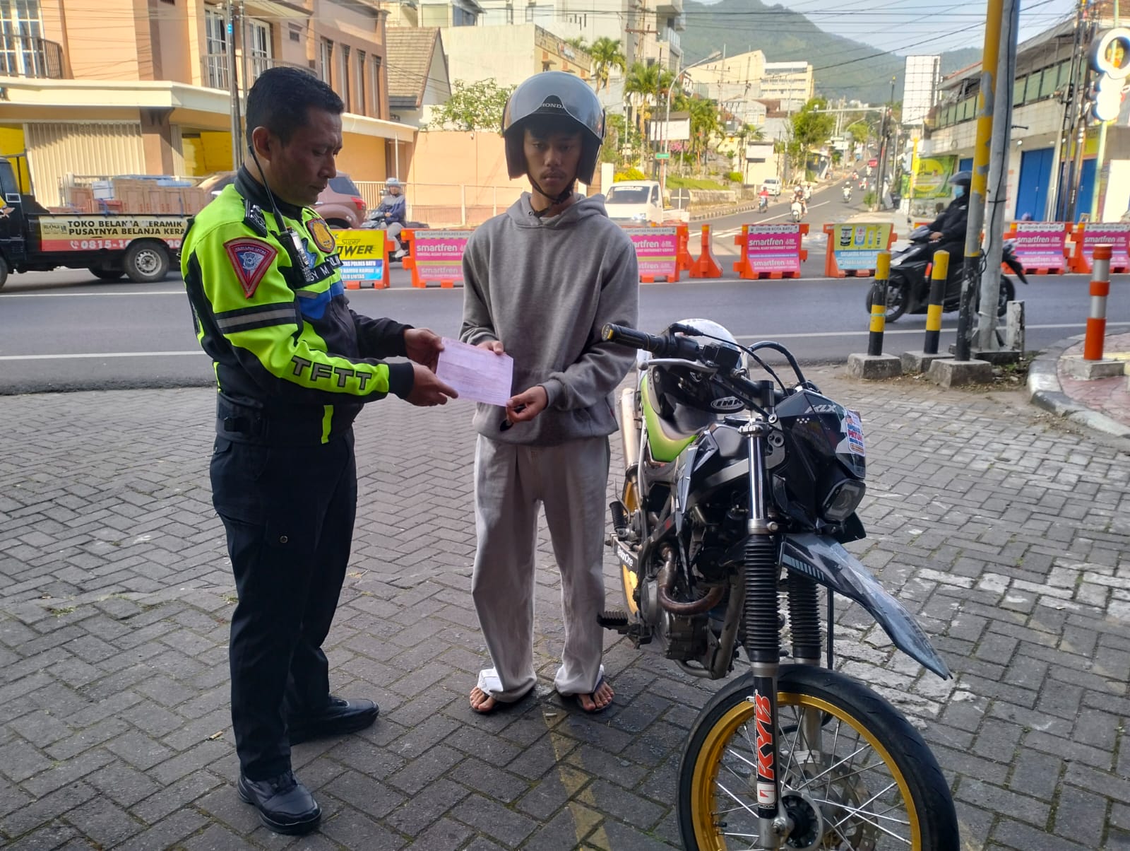 4.000 Pelanggar Terjaring Operasi Patuh Semeru di Batu, Helm Jadi Masalah Utama