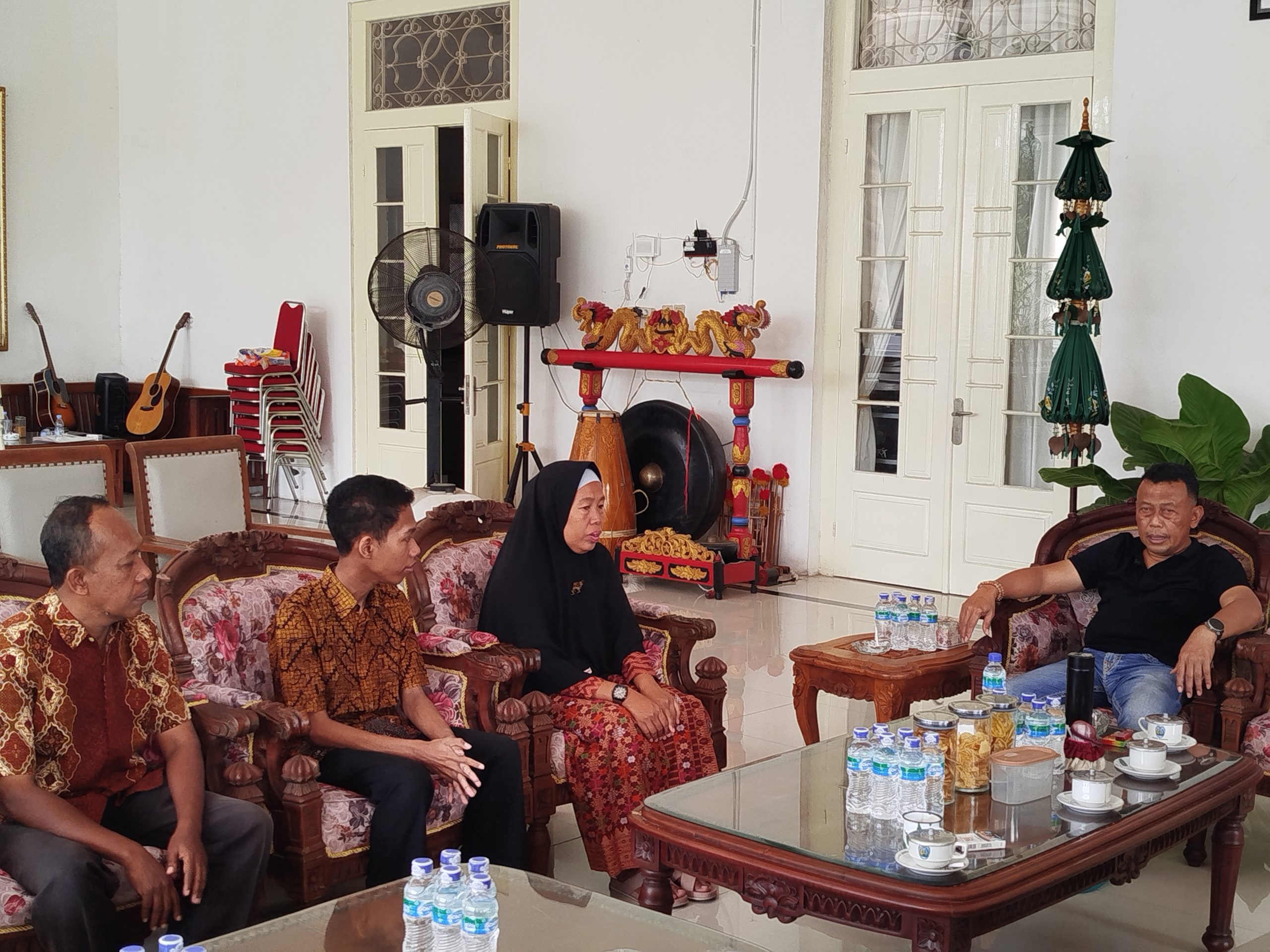 Pelajar Ponorogo Diterima di ITB Lewat Jalur Prestasi, Bupati Sugiri Tanggung Biaya Kuliah dan Hidup