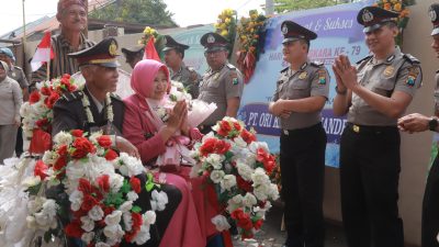 Penuh Haru, Polres Blitar Lepas Tiga Personel yang Memasuki Masa Pensiun