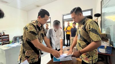 Proses pembebasan Gunawan Dwi Rianto usai dinyatakan bebas bersyarat setelah mengucap ikrar setia terhadap NKRI (Lapas Tulubgagung)