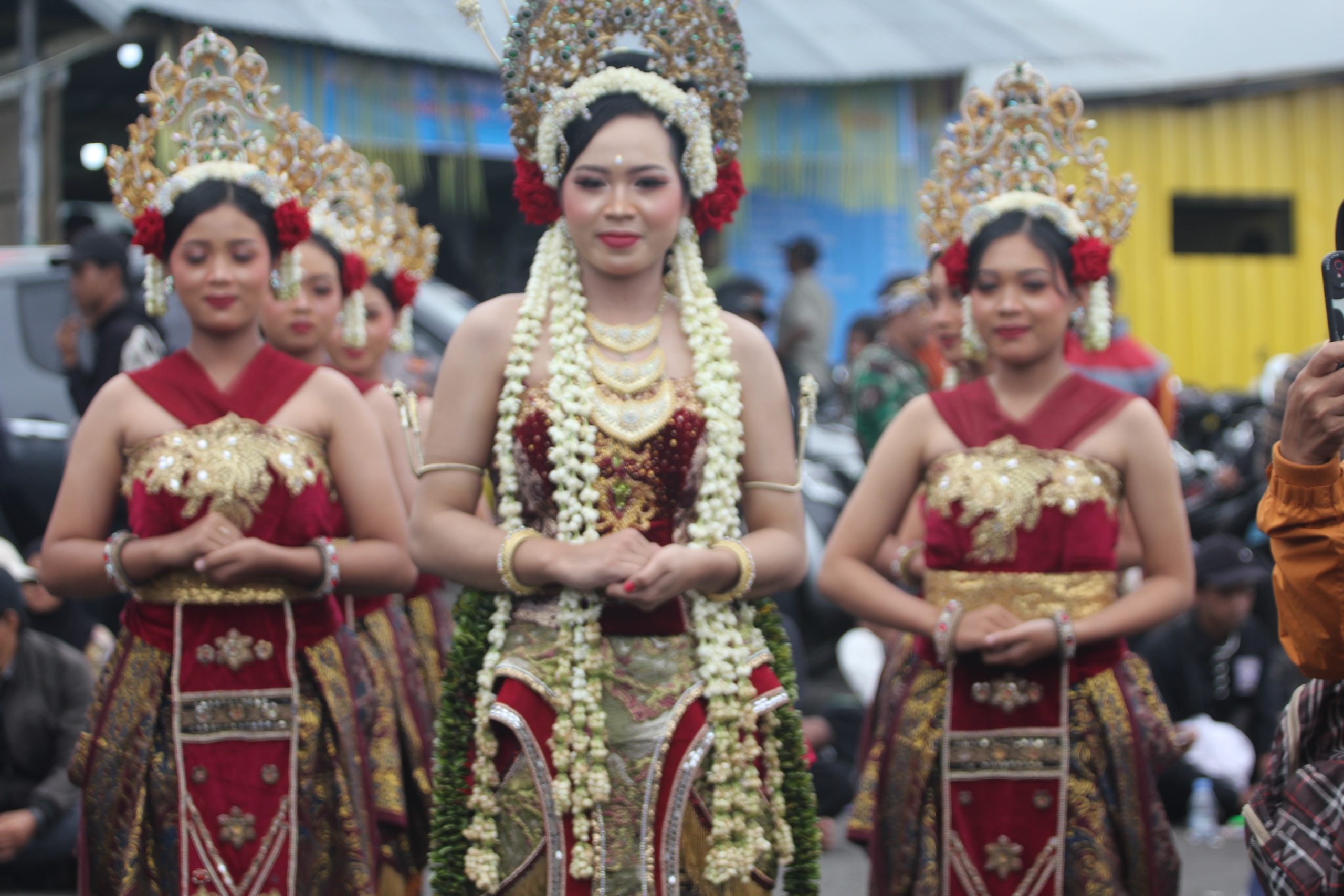 Retnowati Jalani Puasa Sebelum Perankan Dewi Kilisuci di Larung Sesaji Gunung Kelud