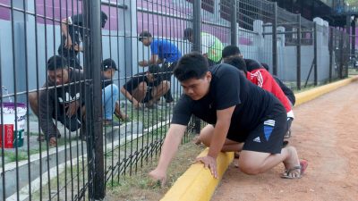 Suporter Persik Kediri Gelar Aksi Bersih-Bersih Stadion Brawijaya, Tunjukkan Cinta Tanpa Syarat