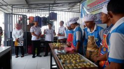 Siapkan Masa Depan, Lapas Jombang Bekali Narapidana Keterampilan Membuat Kue