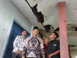 Legislator Jatim Tinjau Sekolah Tua di Mojowarno, Soroti Kondisi Bangunan Memprihatinkan