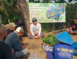 Rayakan Hari Sungai Nasional, Warga Kesamben Tebar Ribuan Bibit Lele