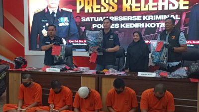 Polres Kediri Kota Tangkap Dua Pelaku Pencurian Ponsel di Dua Lokasi Berbeda