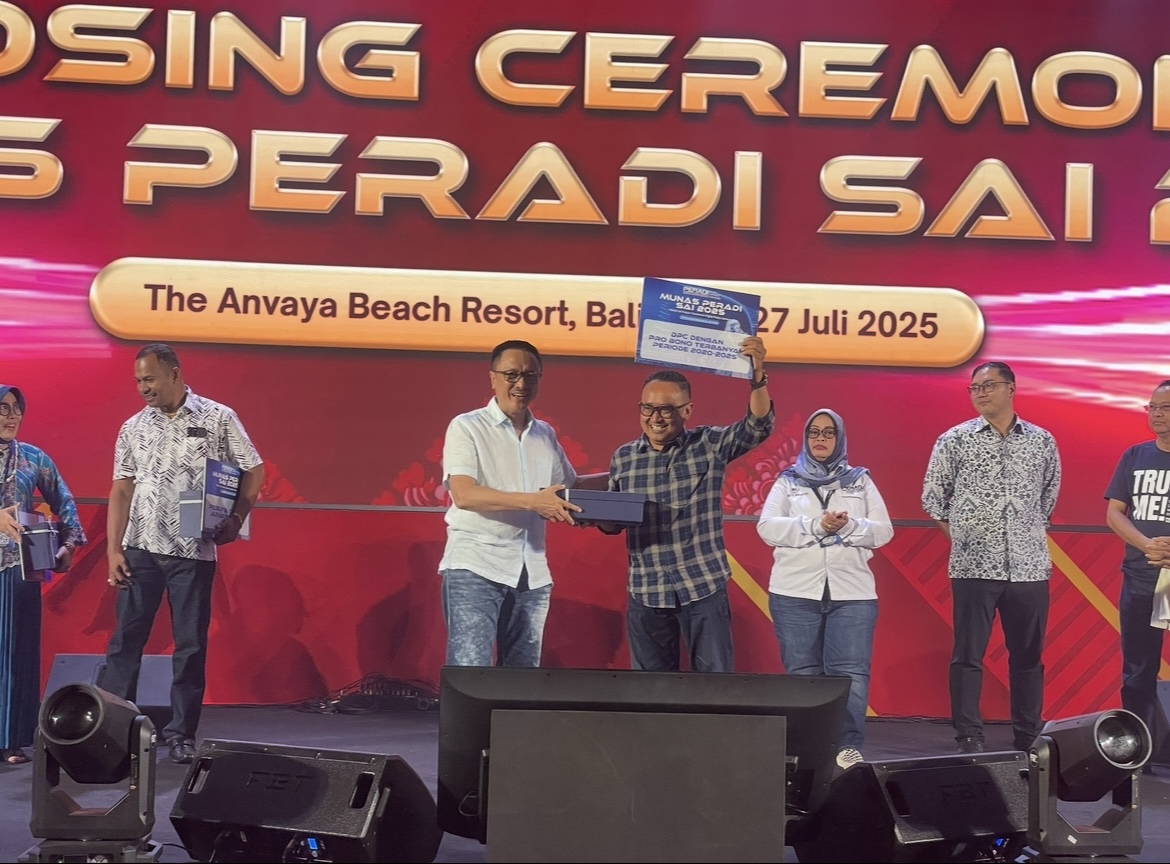 DPC Peradi SAI Kediri Raya Sabet Penghargaan Pro Bono Terbanyak di Munas 2025