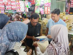 Sidak Pasar di Kota Kediri, Petugas Temukan Kutu dalam Beras dan Harga Melebihi HET