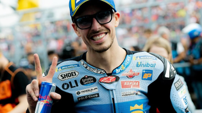 Tabrak Joan Mir di MotoGP Ceko 2025, Alex Marquez Dihukum Long Lap Penalty