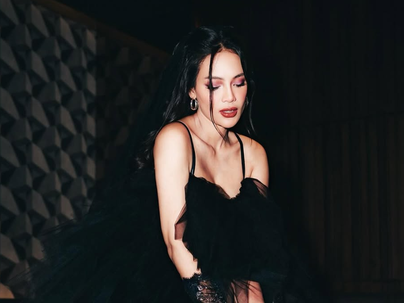 Heboh! Podcast Lama Erika Carlina Viral Lagi di Tengah Drama Kehamilan: Bukan Dibungkus Tapi Ngebungkus