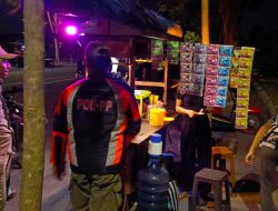 Satpol PP Kediri Tertibkan Angkringan, Larang Jual Miras dan Libatkan Anak di Bawah Umur