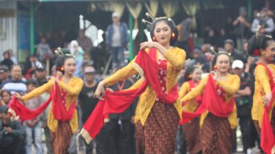 Tari Gambyong Sanggar Giri Kiswara Kian Eksis, Tampilkan Semangat Seni Anak Muda Kediri