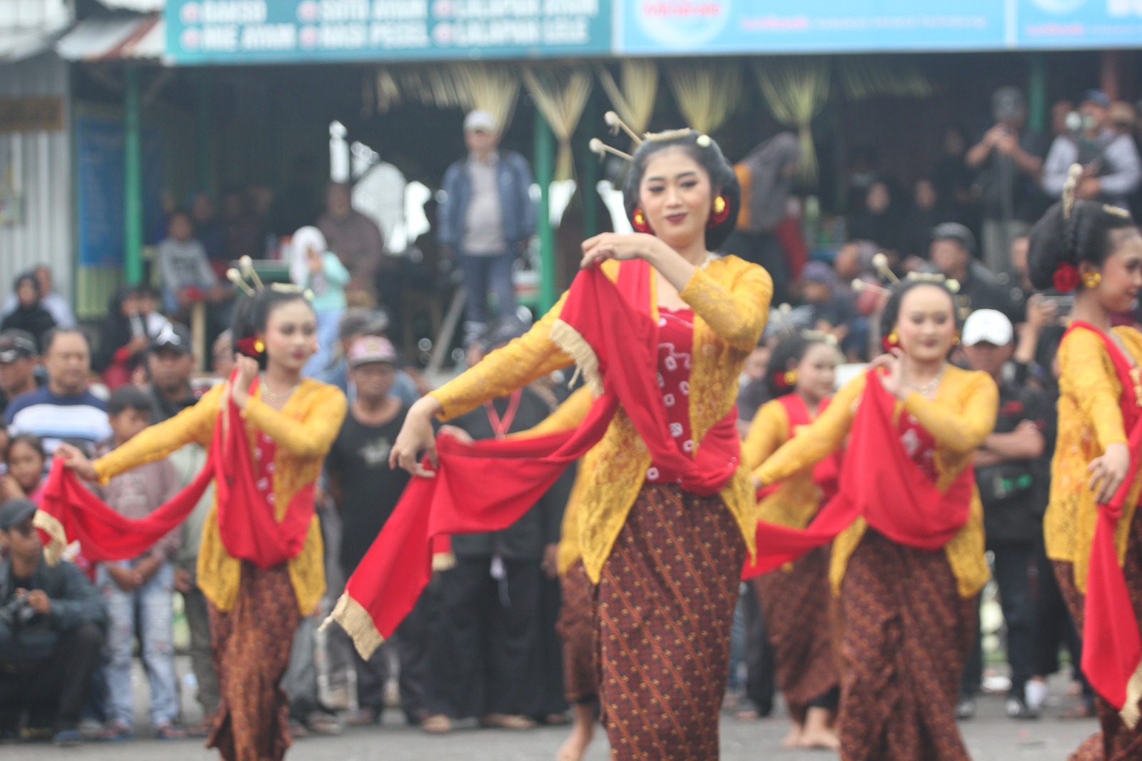 Tari Gambyong Sanggar Giri Kiswara Kian Eksis, Tampilkan Semangat Seni Anak Muda Kediri
