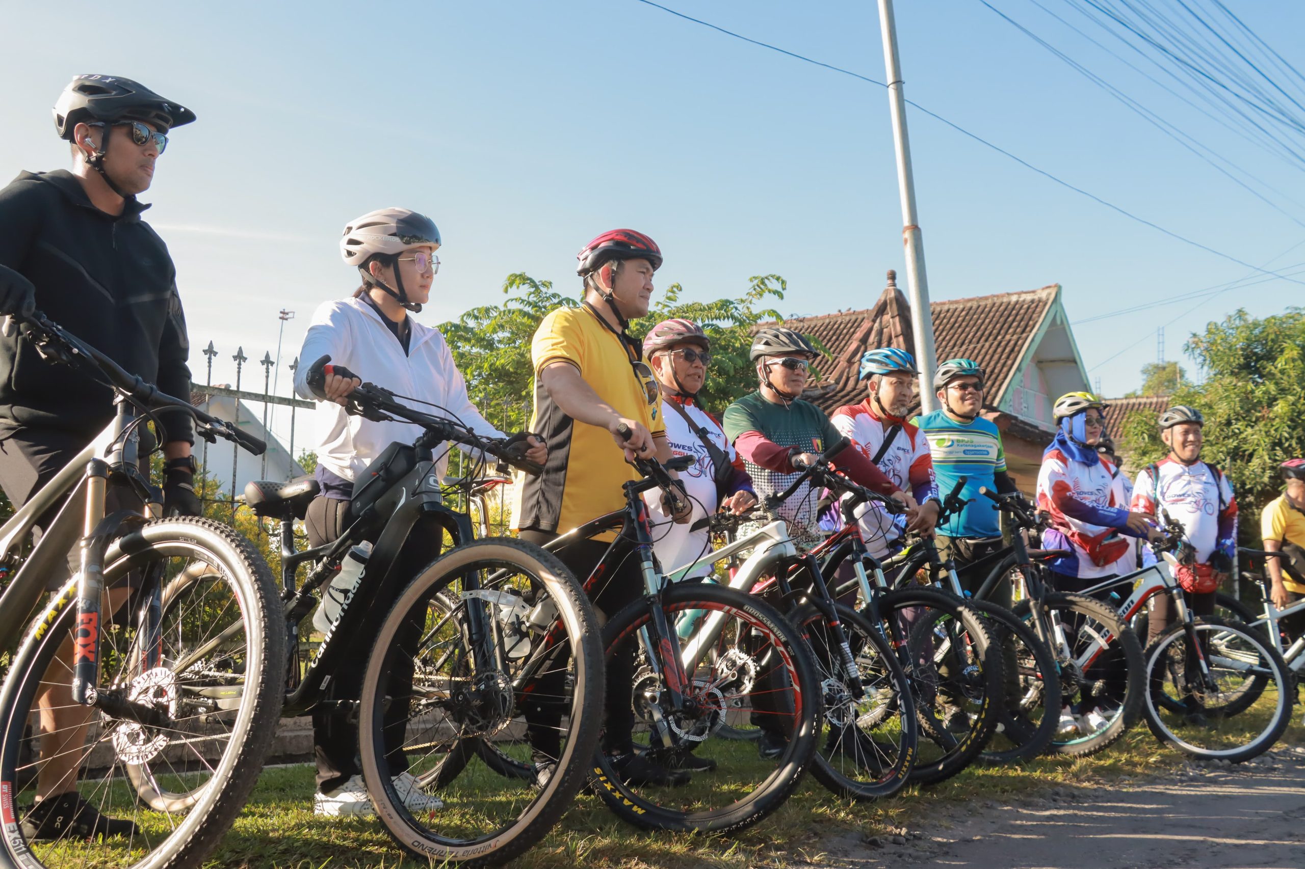 Rayakan HUT Bhayangkara ke-79, Polres Blitar Gelar Gowes Bareng Forkopimda