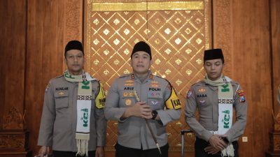 Dua Anggota Polres Blitar Dapat Rezeki Nomplok, Diberangkat Umrah Oleh Kapolres Sebagai Bentuk Penghargaan