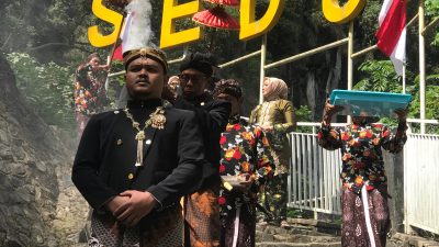 Usai Bulan Suro, Air Terjun Sedudo Tetap Jadi Daya Tarik Wisata dan Tradisi