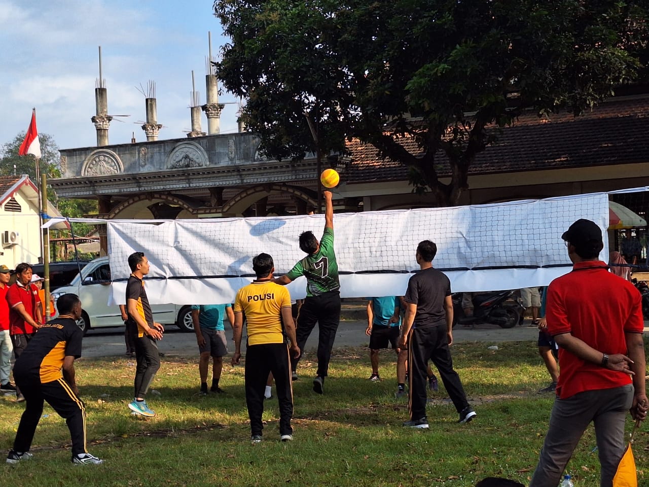 Lomba Voli Net Tertutup Meriahkan Perayaan HUT ke-80 RI di Kandat
