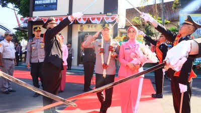 Tradisi Pedang Pora Sambut AKBP Anggi, Siap Lanjutkan Program Pendahulu