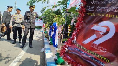 Peringati HUT Bhayangkara ke-79, Polres Ponorogo Ganti Karangan Bunga dengan Bibit Tanaman Produktif